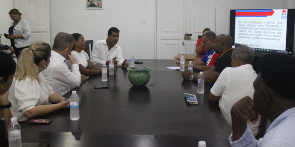 Andrew Parsons, presidente del Comité Paralímpico Internacional, visita LA ESCUELA Superior de Fomación de Atletas de Alto Rendimineto (Esfaaar) Giraldo Córdova Cardín
