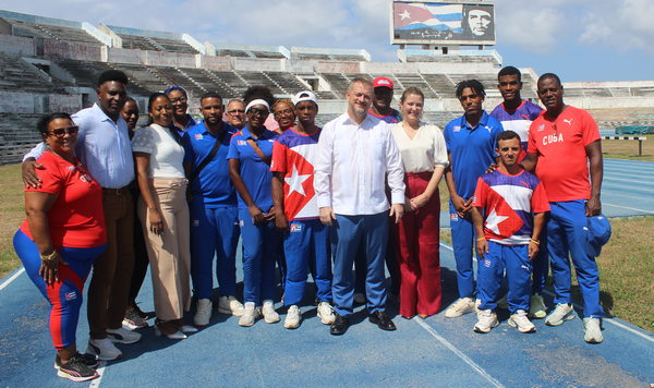 Andrew Parsons, presidente del Comité Paralímpico Internacional, visita LA ESCUELA Superior de Fomación de Atletas de Alto Rendimineto (Esfaaar) Giraldo Córdova Cardín